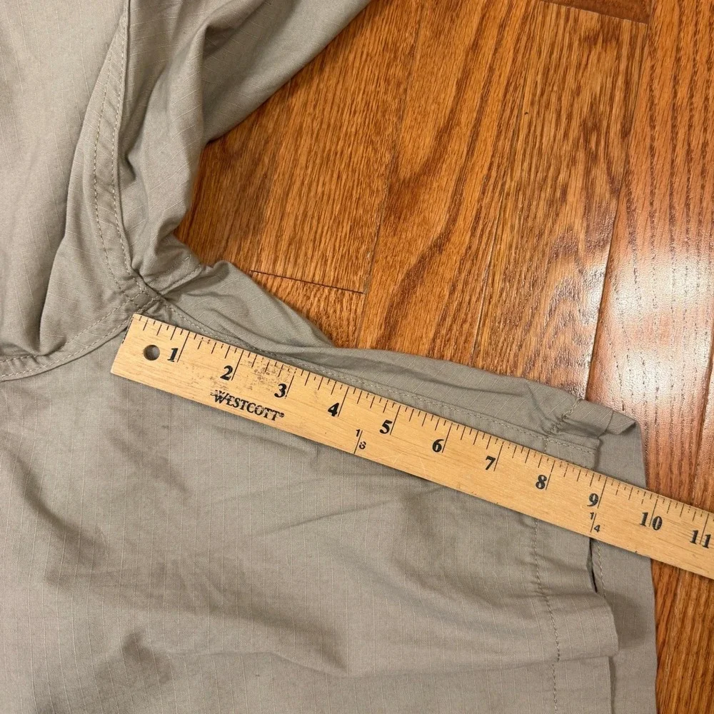 New Levi's Carrier Cargo Shorts Mens 44 Khaki Ripstop Utility Pockets Hiking 9